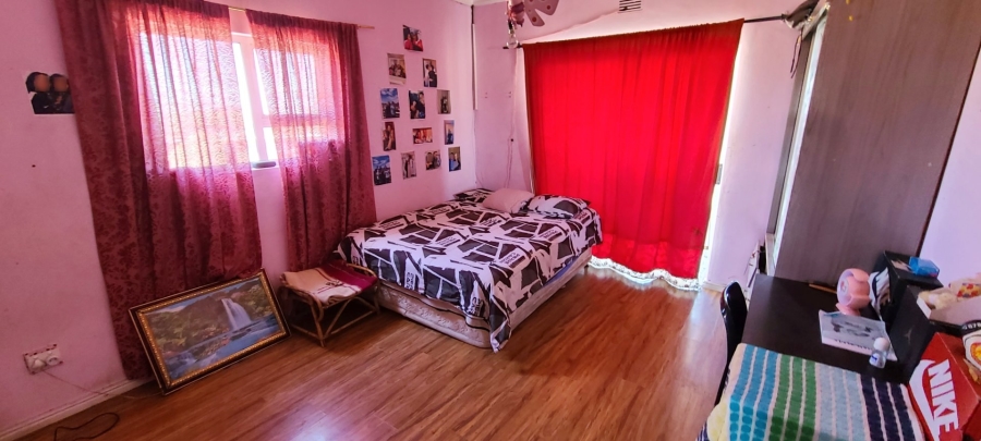 5 Bedroom Property for Sale in Malibu Village Western Cape